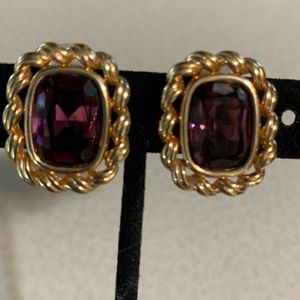 Vintage S.A.L. Amethyst colored faceted stone gold tone earrings (354)